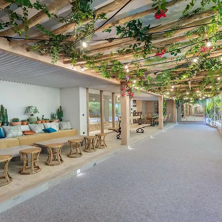 De Luxe A Avec Piscine Et Personnel 15 Pers - Fr-1-562-71 קורשבל